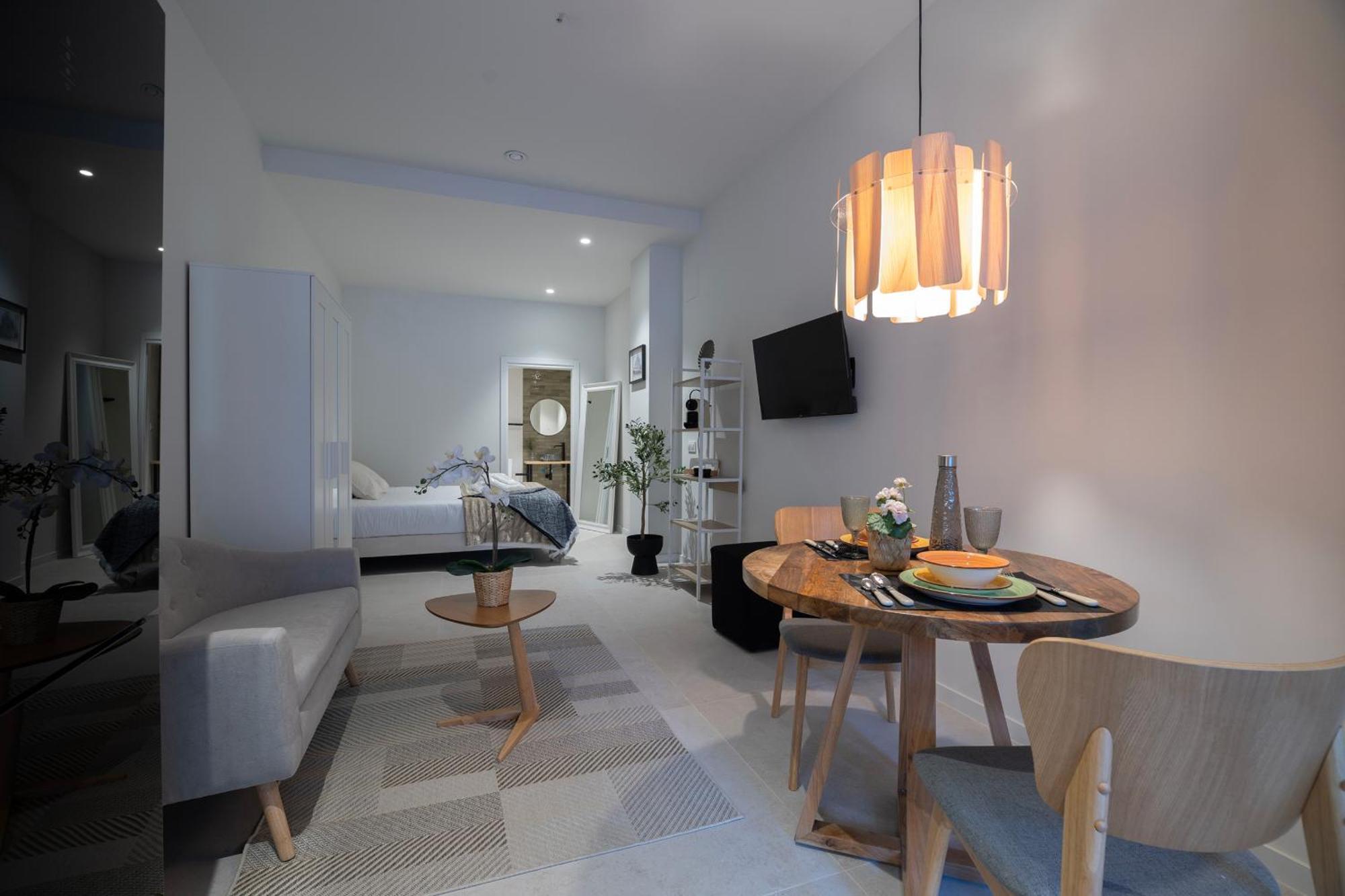 Pm - Loft Espaciosos Estudios Con Terraza Cerca A Artes Y Ciencias * Valencia